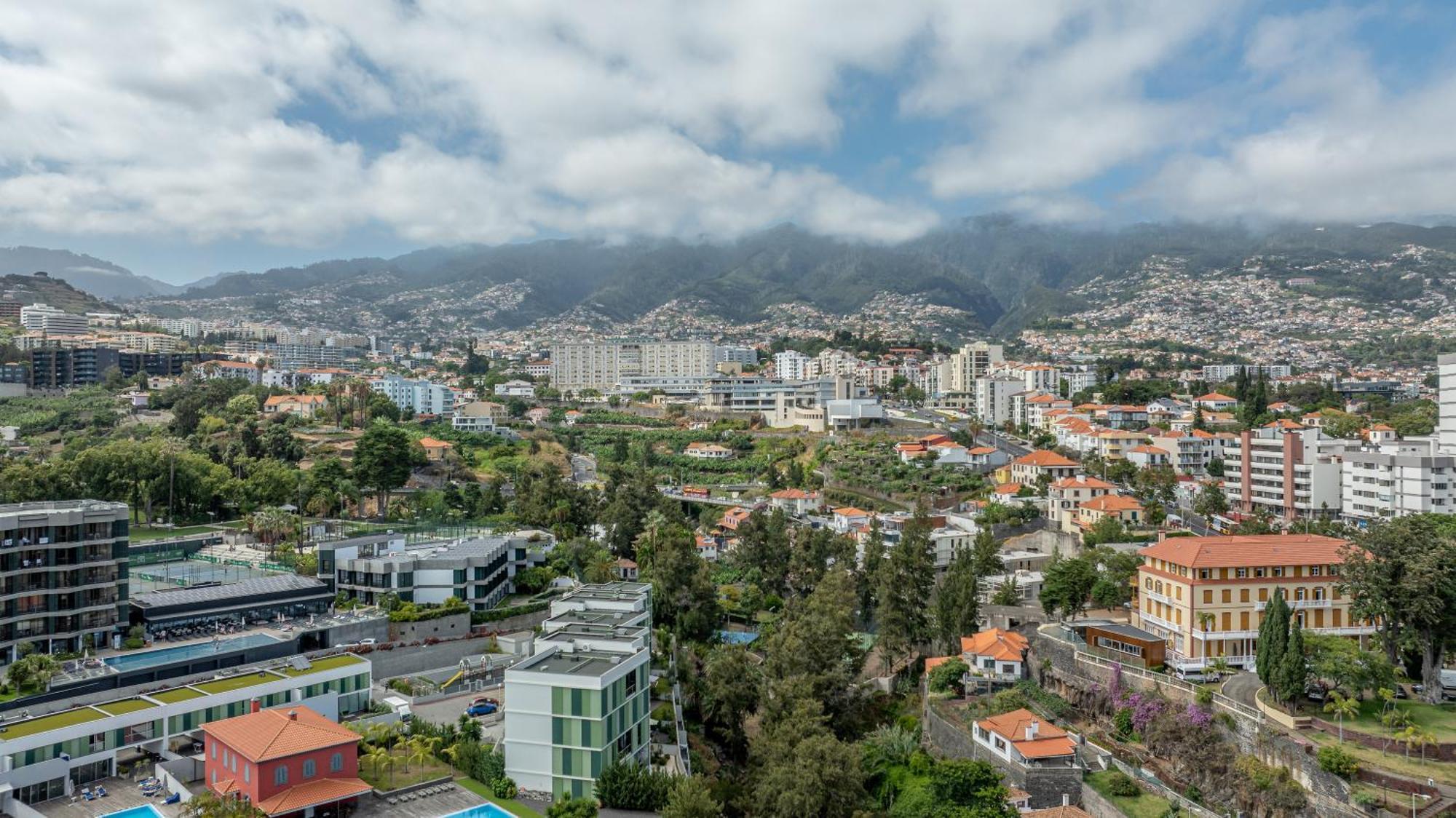 Vista Savoy By Rmz Lejlighed Funchal  Eksteriør billede
