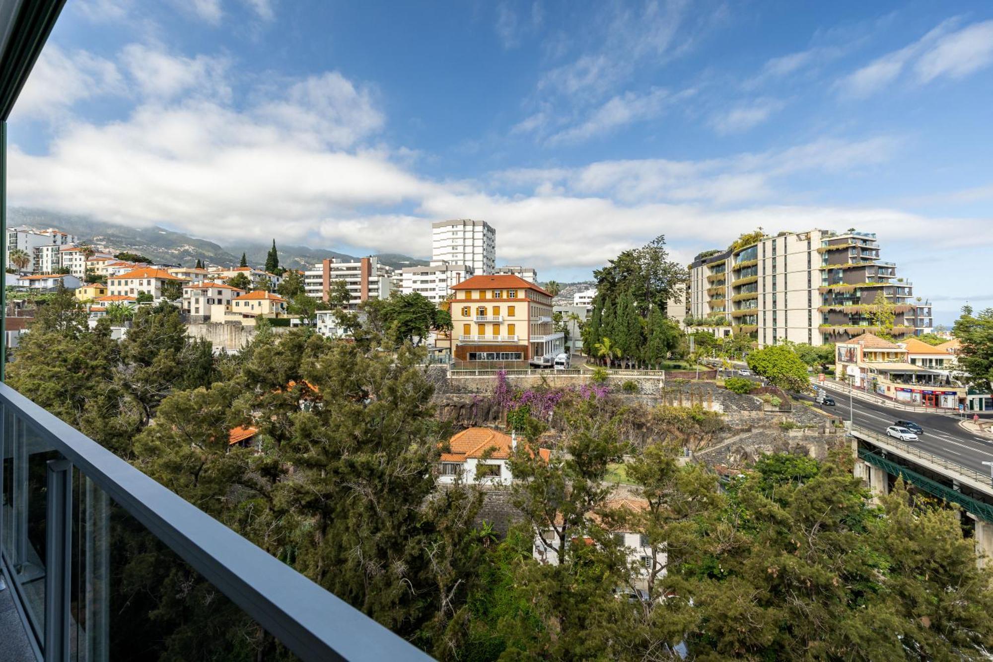 Vista Savoy By Rmz Lejlighed Funchal  Eksteriør billede